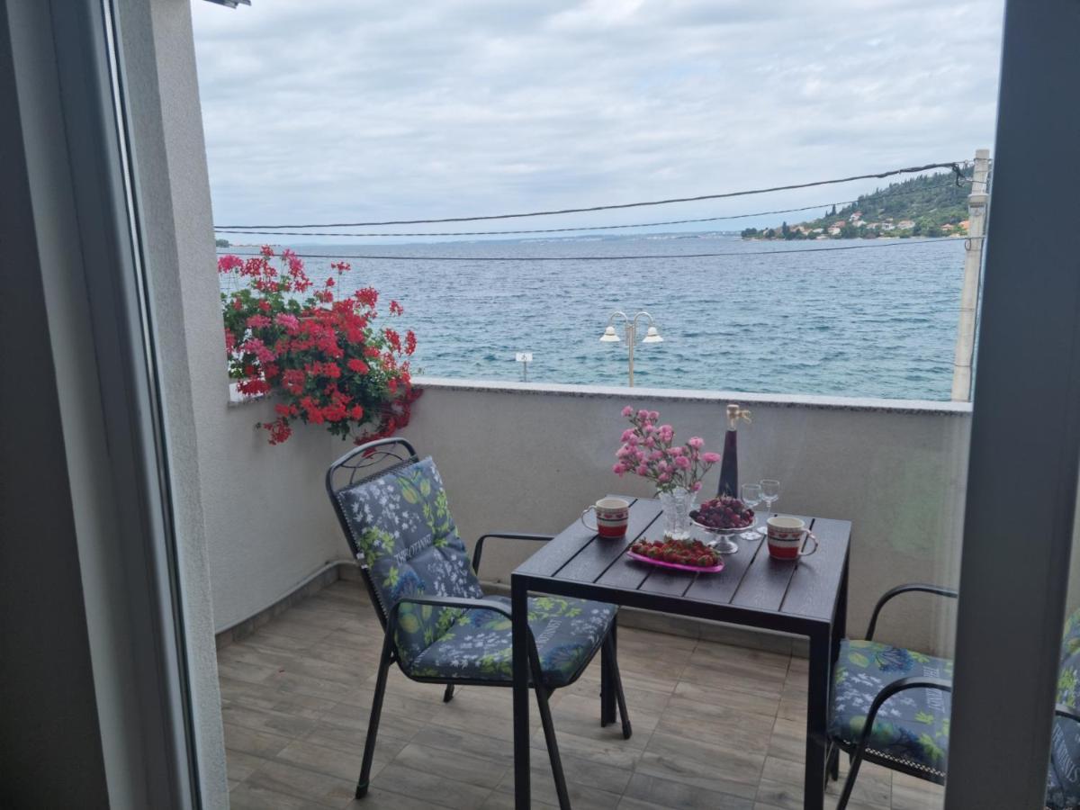 Kamena Kuca Pandorovica Apartman Kali Kültér fotó
